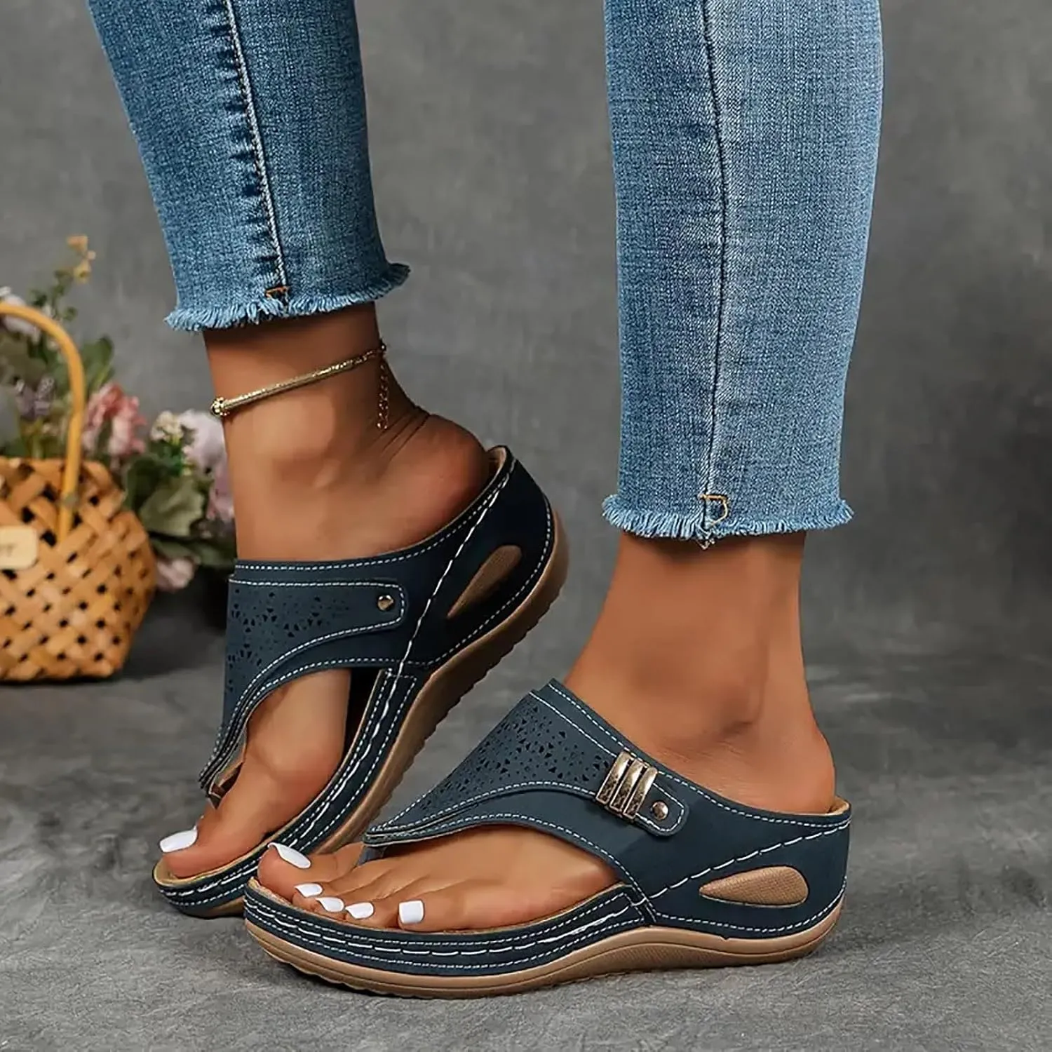Orthopedic Sandals for Women, Women's Wide Width Flat Sandals with Arch Support, Wedge & Flip Flops, Casual Gladiator Sandals in Faux Leather & Leather, Open Toe, Spring, Summer & Fall