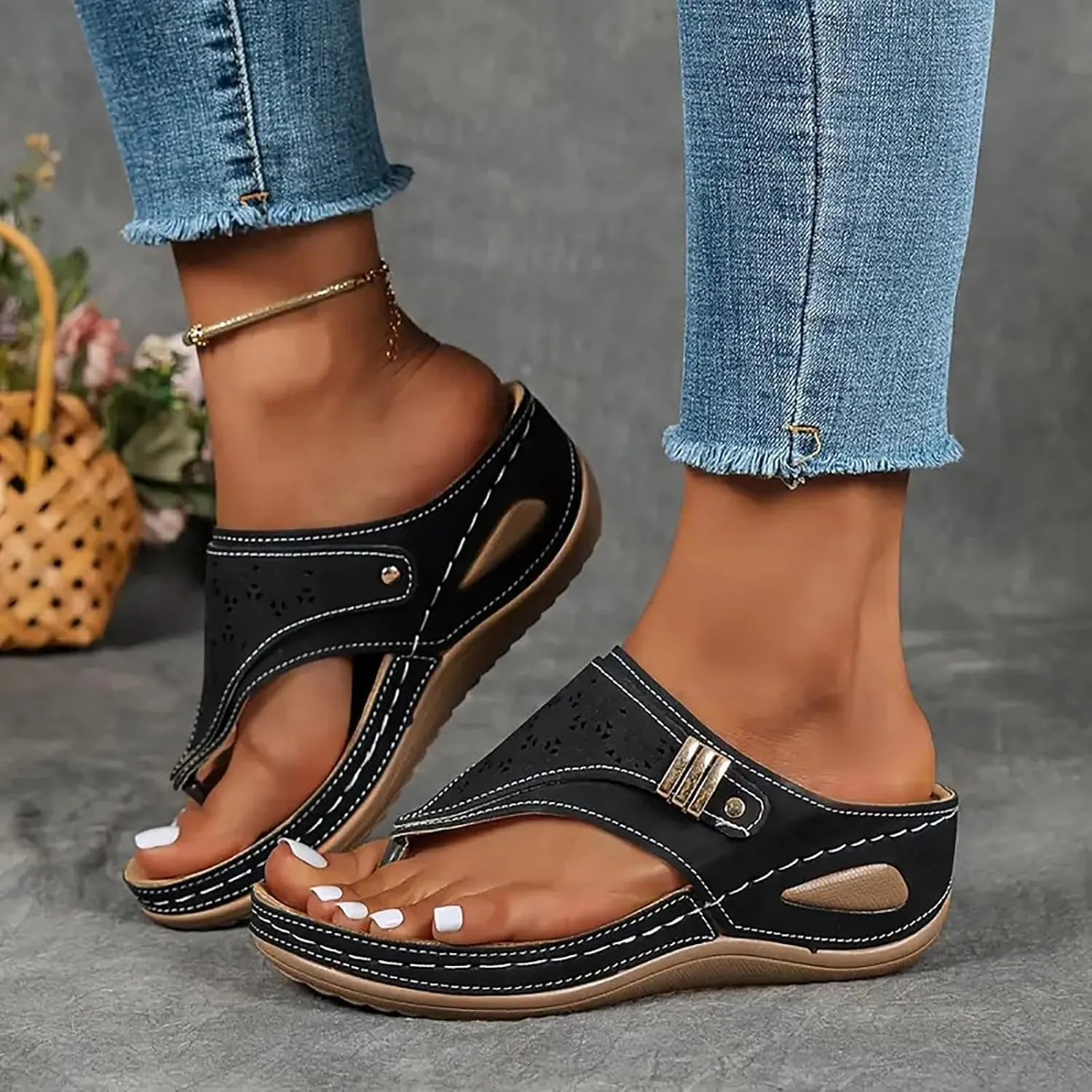 Orthopedic Sandals for Women, Women's Wide Width Flat Sandals with Arch Support, Wedge & Flip Flops, Casual Gladiator Sandals in Faux Leather & Leather, Open Toe, Spring, Summer & Fall