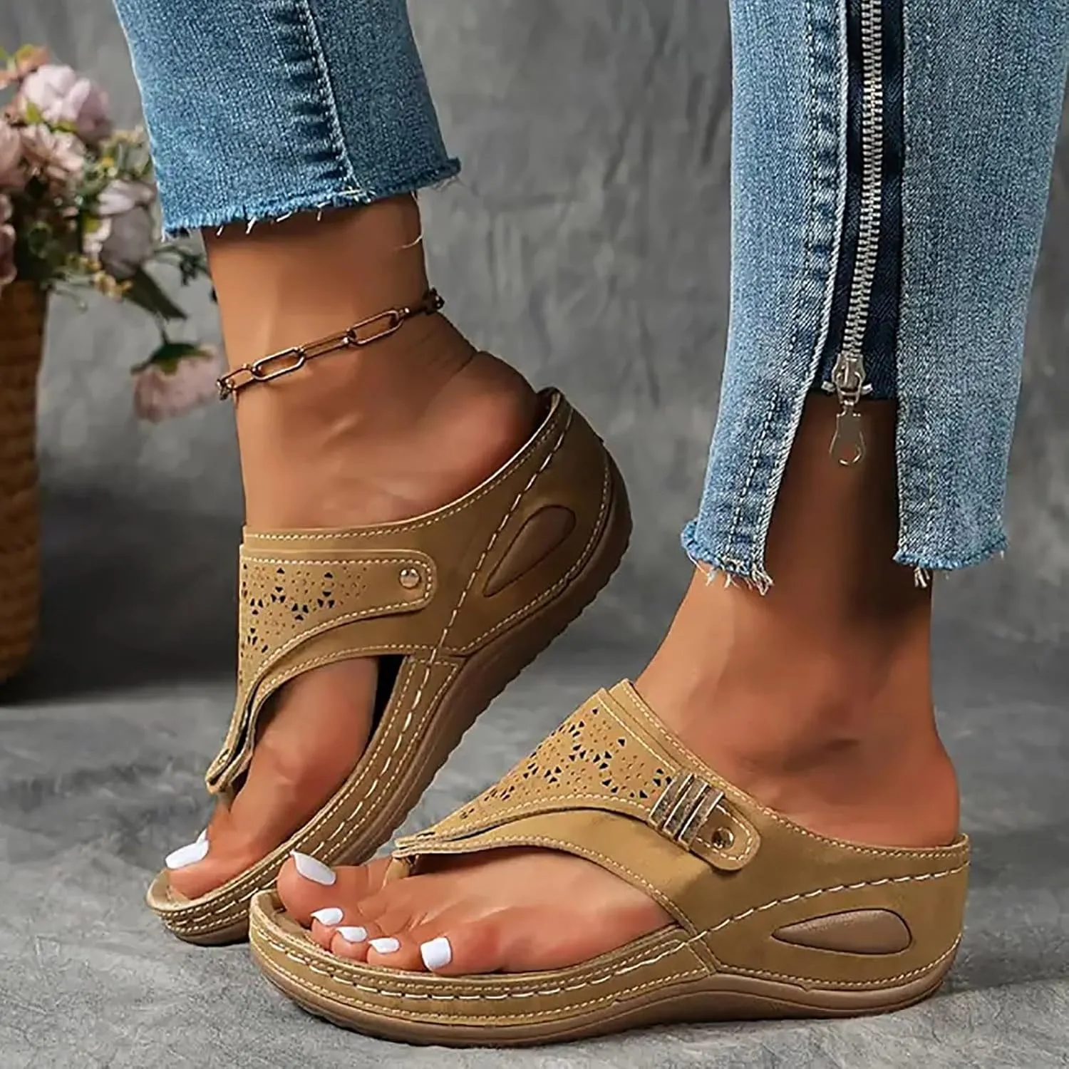 Orthopedic Sandals for Women, Women's Wide Width Flat Sandals with Arch Support, Wedge & Flip Flops, Casual Gladiator Sandals in Faux Leather & Leather, Open Toe, Spring, Summer & Fall